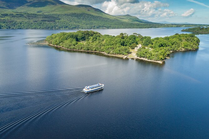 1 hour Lake Cruise on Killarney's Largest Lake - The captain makes the hour work