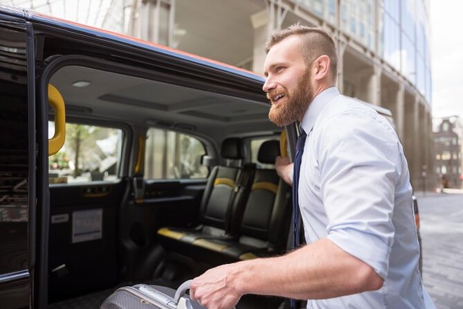 1 to 8 People Private Transfer from Dublin Airport to City Centre - Finding Zone 18 at Dublin Airport
