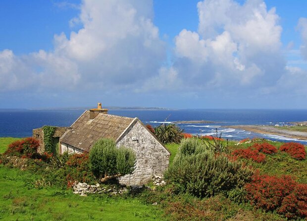 12:00 Cliffs of Moher Tour - The road from Galway through the Burren