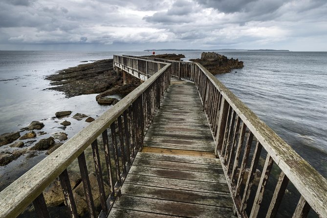 2-Day 'Game of Thrones' Rail Tour from Dublin Incl. Belfast and Giant's Causeway - Following the Causeway Route and its filming sites