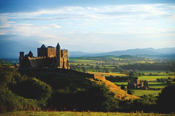 2-Day Southern Ireland Tour from Dublin:Including Blarney and Cliffs of Moher - The Burren and the Clare coast