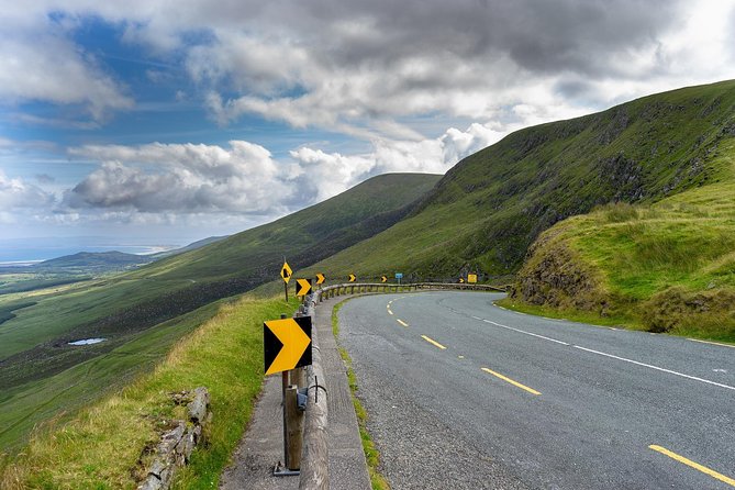 3-Day Blarney Castle, Ring of Kerry, & Cliffs of Moher Rail tour - Day two: the Ring of Kerry by coach