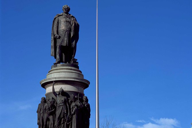 90 Minute Dublin Walking tour and Sightseeing tips - Temple Bar without the tourist fog