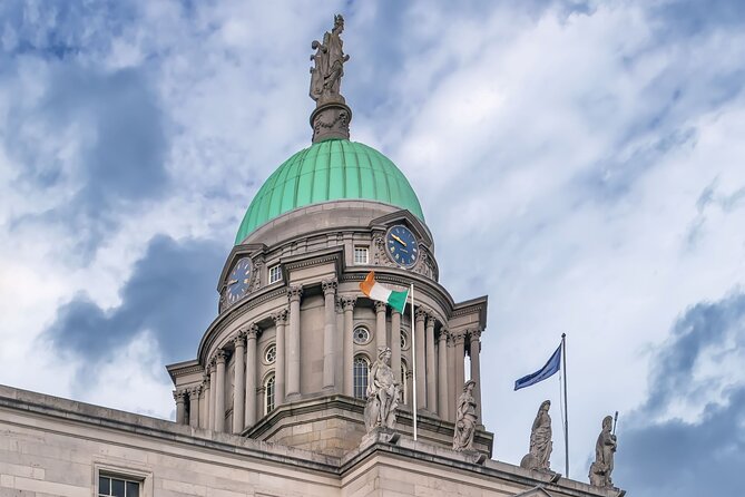 A Self Guided Walking Tour of Dublin's Docklands - Starting at the Custom House beside the Liffey