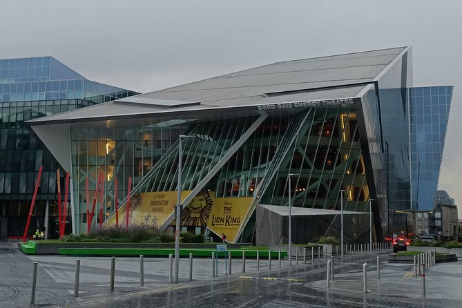 A Self Guided Walking Tour of Dublin's Docklands - From old quays to Dublin’s labor movement