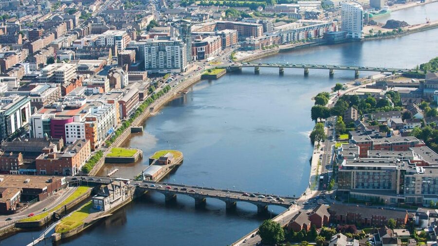 Best of Limerick: Private Walking Tour with a Local - King John’s Castle and the River Shannon