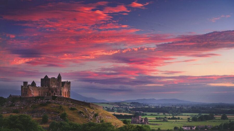 Blarney Castle Full-Day Tour from Dublin - The Rock of Cashel and its Celtic setting