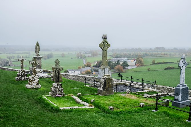 Blarney, Rock of Cashel & Cahir Castles Day Tour From Dublin - Blarney Castle and the famous stone