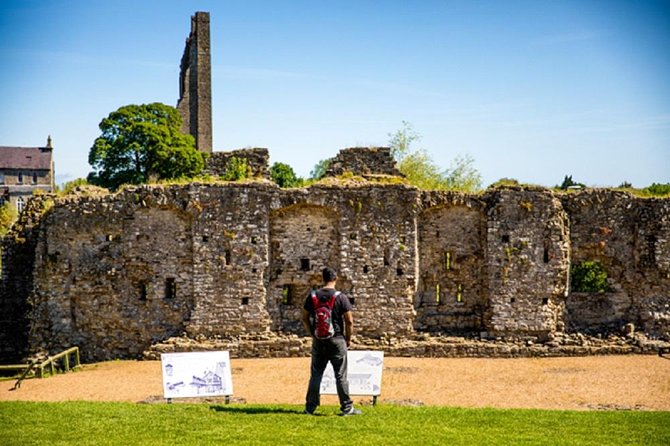 Celtic Boyne Valley & Ancient Sites Day Tour From Dublin - Lunch and whiskey at Fore Distillery