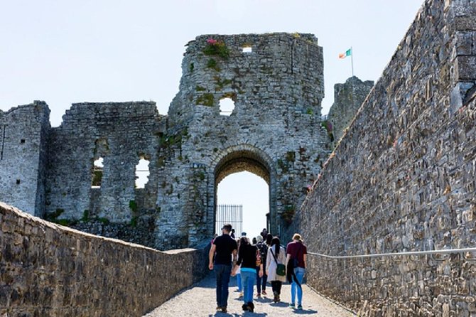 Celtic Boyne Valley & Ancient Sites Day Tour From Dublin - The guides can make or break the experience