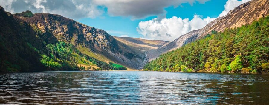(Christmas Morning) Glendalough Half Day Tour from Dublin - Walking beside Glendalough’s lakes