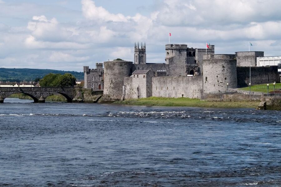 Cliffs of Moher and Blarney 2-Day Tour from Dublin - The Cliffs of Moher and Atlantic Edge