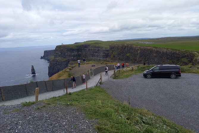 Cliffs of Moher and Burren Private Day Tour - Dunguaire Castle and Kinvara set the tone