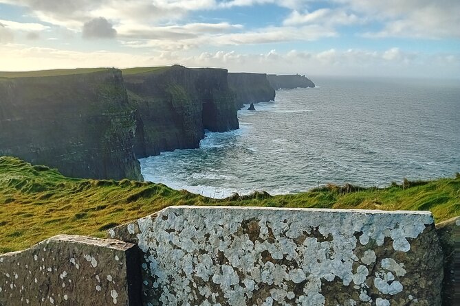 Cliffs of Moher and Wild Atlantic Way Private Tour: From Dublin - Two Hours at the Cliffs of Moher
