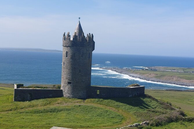 Cliffs of Moher & Sheepdog Demonstrations from Galway - Lunch and a pause in Doolin