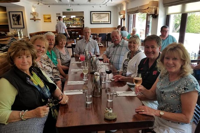 Cobh (Cork) to Blarney Castle & Kinsale - Shore Excursion - Guides make the bus time count