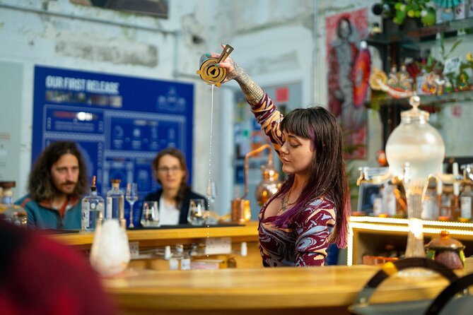 Cocktail Masterclass & Distillery Tour Combo - Key points at a glance