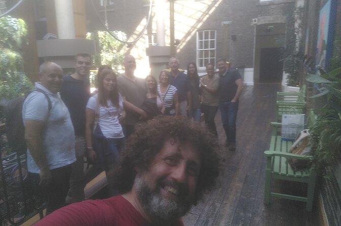 Complete tour of Dublin in Italian - Starting with Molly Malone and Dublin’s street stories