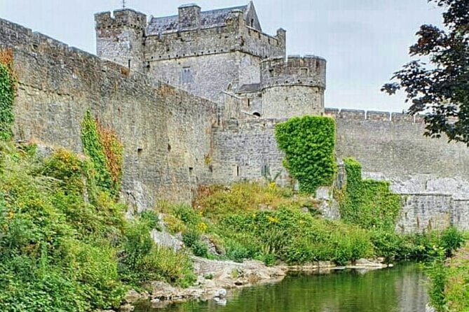 Cork City, Cahir Castle and Rock of Cashel Tour with Spanish Speaking Guide - What this Dublin day trip really gives you