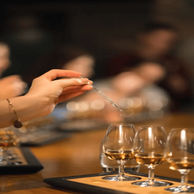 Cork: Midleton Distillery (Jameson) Premium Whiskey Tasting - Key points at a glance