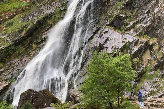 Day Tour from Dublin: Wicklow Mountains, Glendalough, Powerscourt - Glendalough: lakes, ruins, and a sense of time