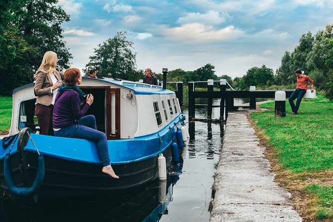 Digby Lock Cruise - Explore Ireland's Historic Grand Canal. - What the small boat changes