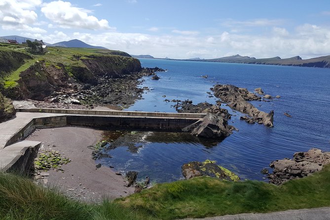Dingle: Slea Head Drive Tour Full Day - Personal Chauffeur Guide - A pottery break at Louis Mulcahy