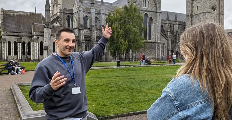Dublin: 2 Hour City Center Guided Walking Tour - Dublin’s main sights in one well-planned walk