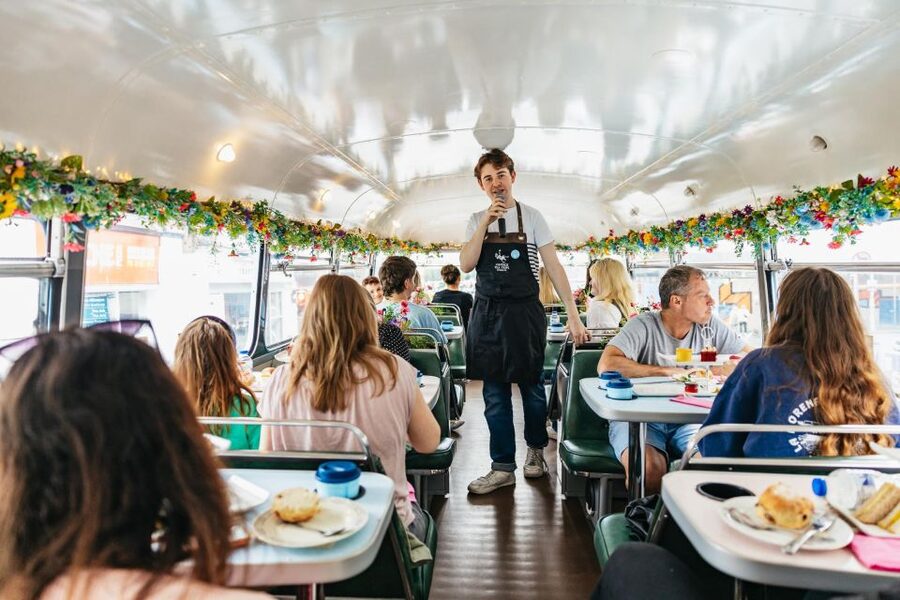 Dublin: Afternoon Tea Vintage Bus Tour - Key points at a glance