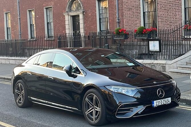 Dublin Airport Transfers: Luxury Transfer To/From DUB Per Vehicle - The ride into Dublin, from airport road to city address