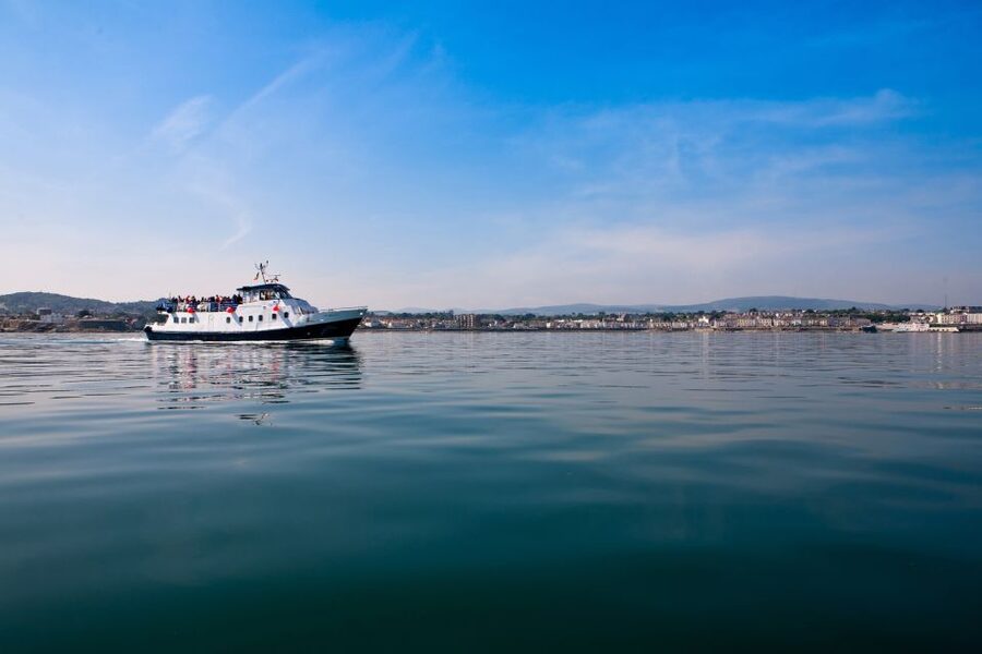 Dublin Bay: Cruise from the City Centre to Dun Laoghaire - Poolbeg Lighthouse and the open bay