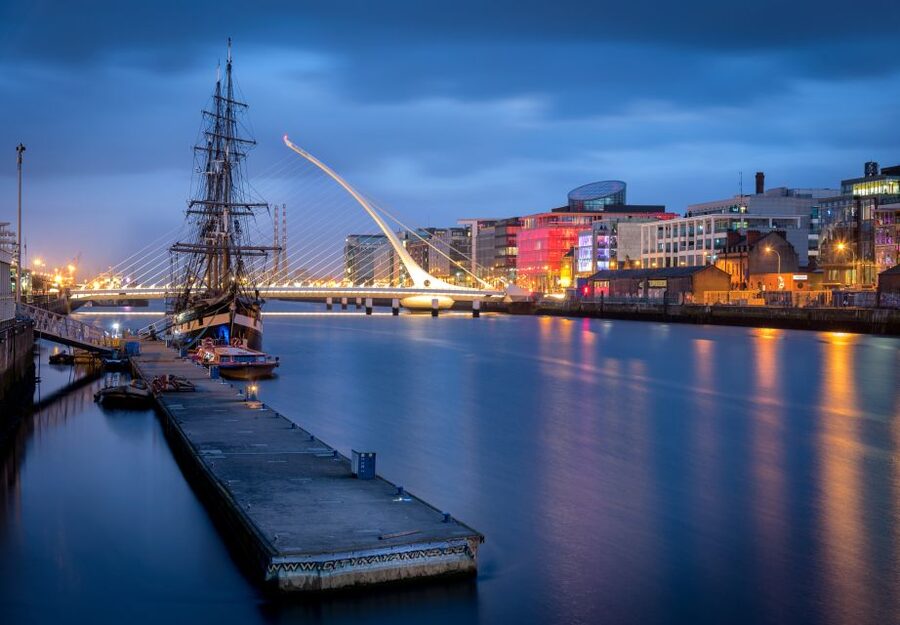 Dublin: Big Bus Panoramic Night Tour with Live Guide - Dublin Castle and Christ Church Cathedral