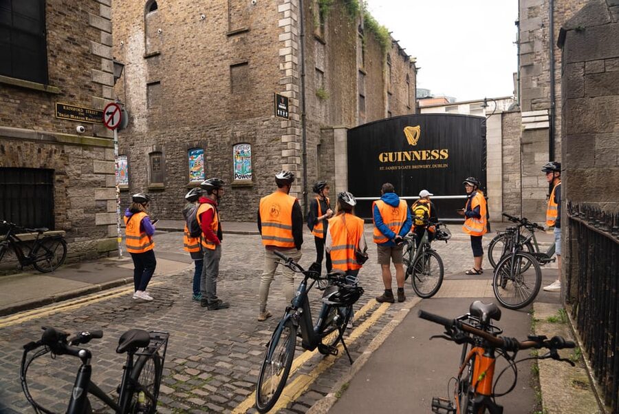 Dublin: Bike & E-Bike Tour with a Local Guide - Dublin Castle and St. Patrick’s Cathedral