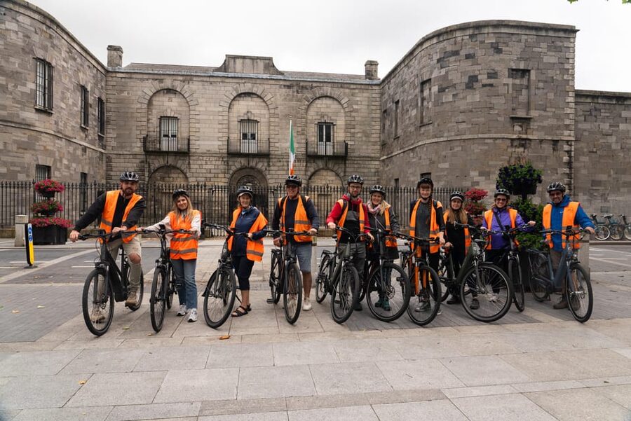 Dublin: Bike & E-Bike Tour with a Local Guide - St. Patrick’s Tower and the Guinness district