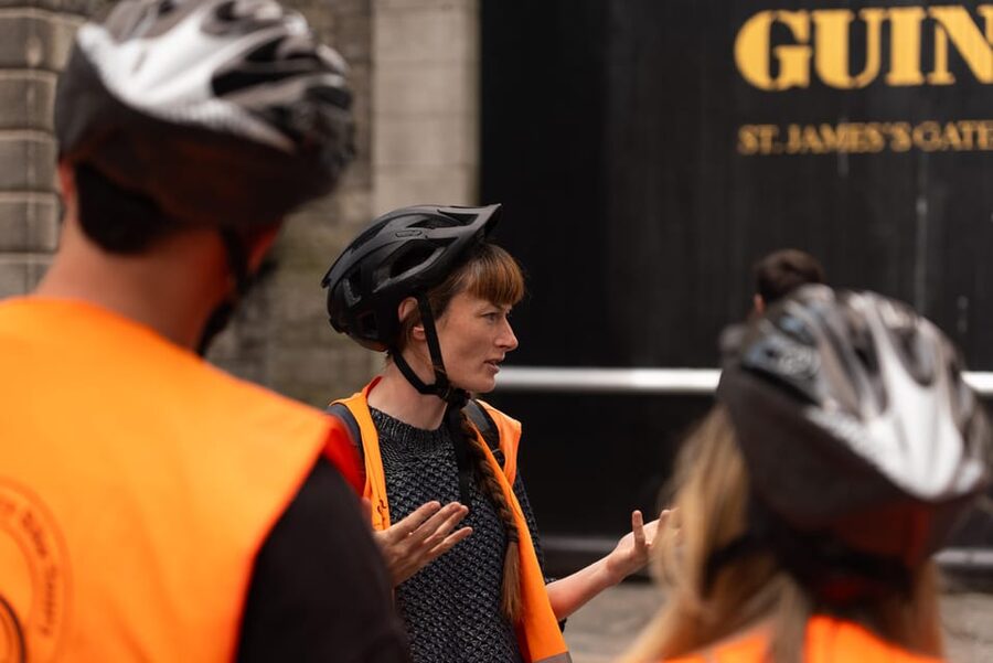 Dublin: Bike & E-Bike Tour with a Local Guide - Christ Church Cathedral and the return ride