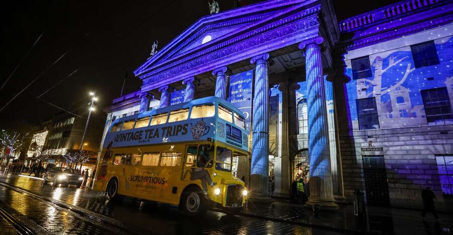 Dublin: Christmas Lights Festive Bus Tour with Afternoon Tea - A Christmas tour with Dublin scenery at the window