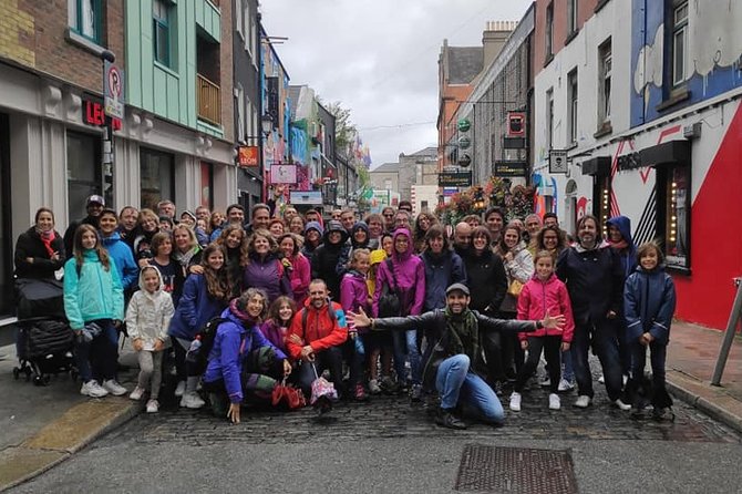 Dublin City Center Walking Tour - Temple Bar: pubs, music, and the tourist center