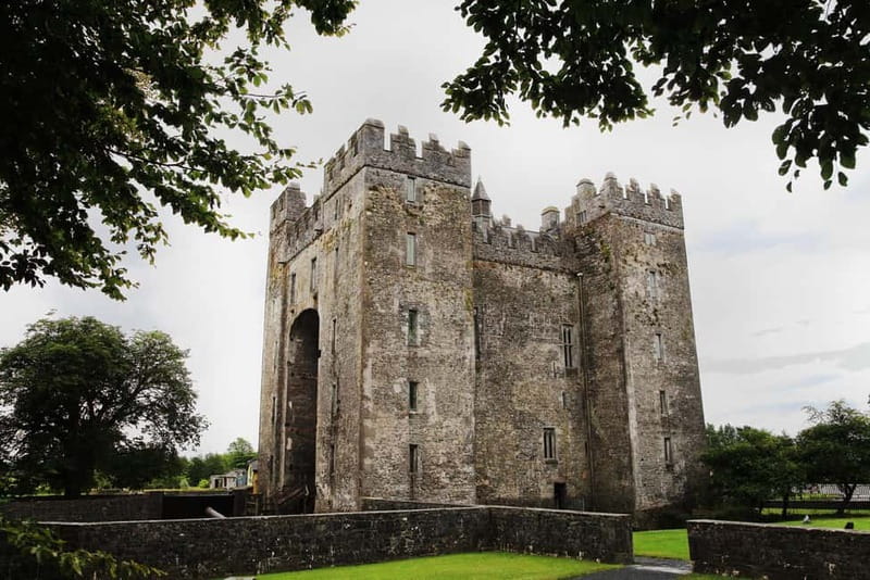 Dublin: Cliffs of Moher, Bunratty Castle and Ennis Day Trip - The coach ride: useful, long, and not luxurious