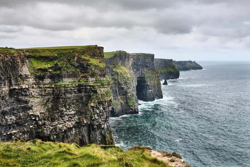 Dublin: Cliffs of Moher, Bunratty Castle and Ennis Day Trip - A short coffee stop at Barack Obama Plaza