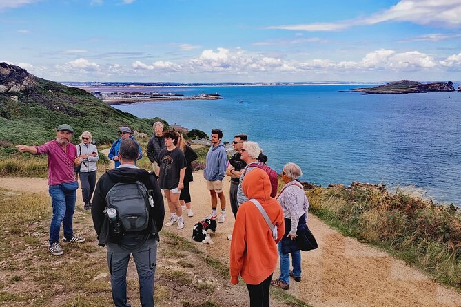 Dublin Coastal Hike, Pints & Puppies Adventure - The Howth cliffs: the main event