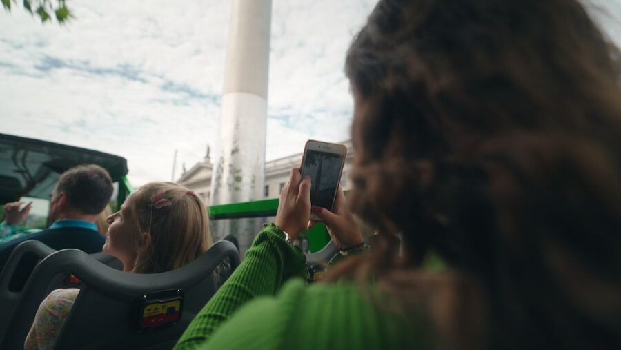 Dublin: Cruise Excursion Hop-On Hop-Off Tour & Rail Ticket - The guides make the difference