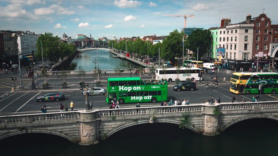 Dublin: Cruise Excursion Hop-On Hop-Off Tour & Rail Ticket - How the hop-on hop-off bus works in Dublin