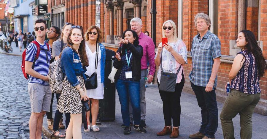 Dublin: Delicious Walking Food Tour - Tasting Irish food in small independent businesses