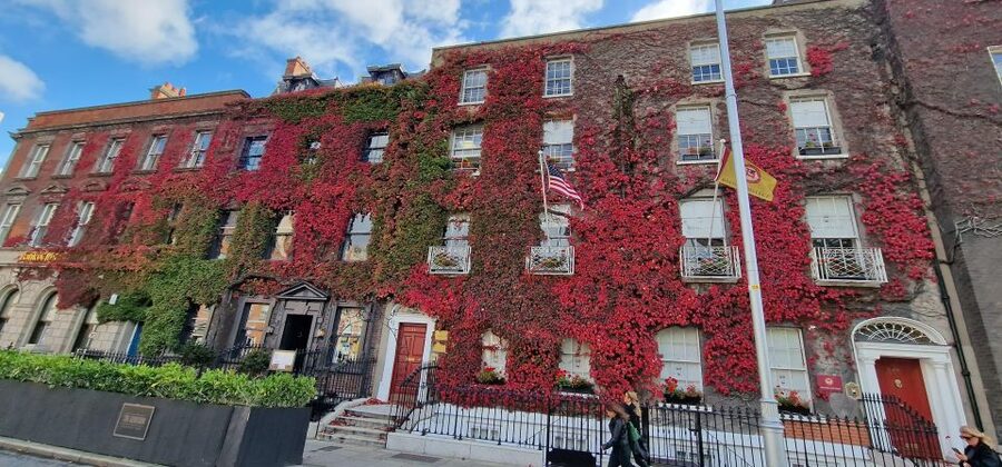 Dublin: Dublin City Highlights Private Guided Walking Tour - Ha’penny Bridge and the River Liffey
