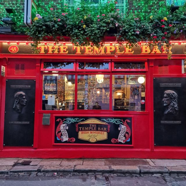 Dublin: Dublin City Highlights Private Guided Walking Tour - Claddagh Records and Dublin’s musical identity