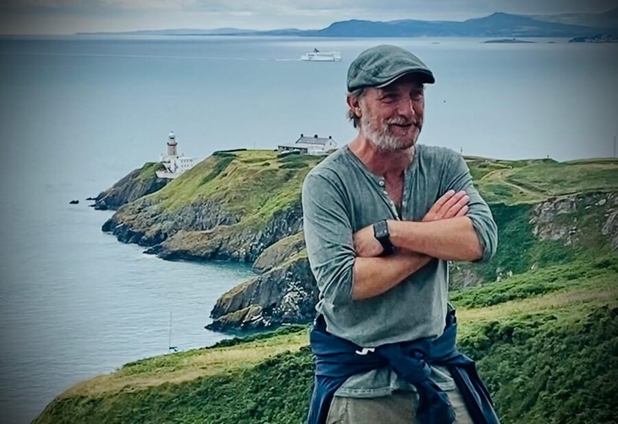 Dublin: Dublin Coastal Hike and Pints & Puppies - Climbing Toward the Howth Cliffs