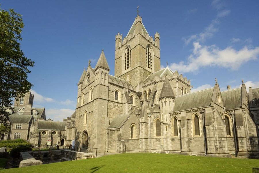 Dublin Explorer Pass: Save up to 50% on 3 to 7 Attractions - Dublin’s cathedrals and medieval center