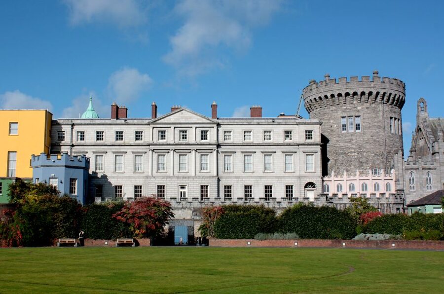 Dublin: Fast-Track Book of Kells Ticket & Dublin Castle Tour - What $90 buys you