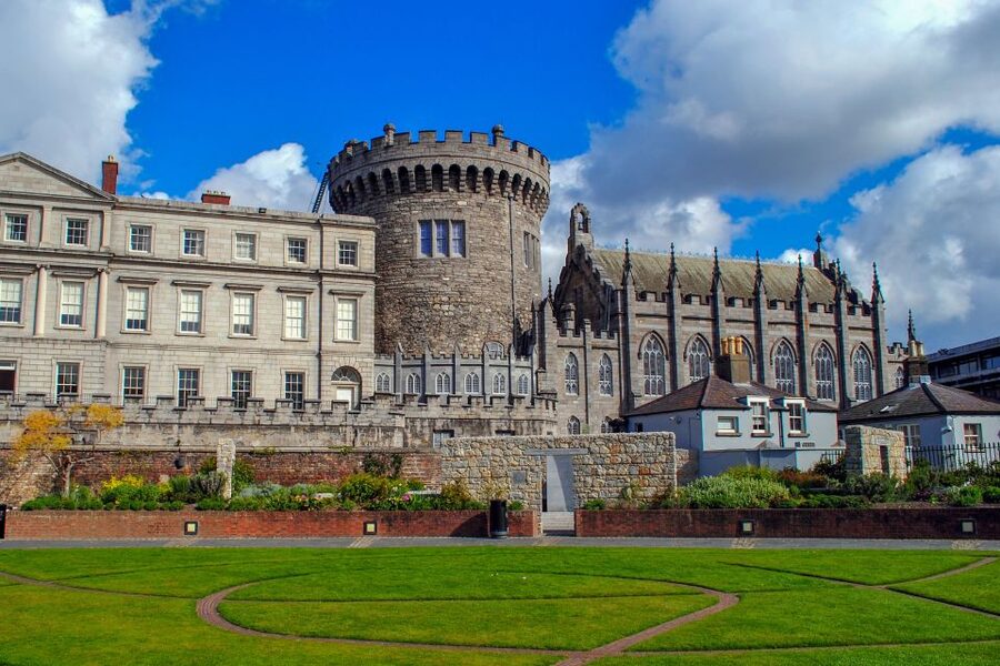 Dublin: Fast-Track Book of Kells Ticket & Dublin Castle Tour - Walking, access, and what to bring