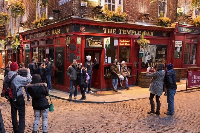Dublin Food and Drink Walking Tour and Jameson Irish Coffee Demo - How much food and drink should you expect?